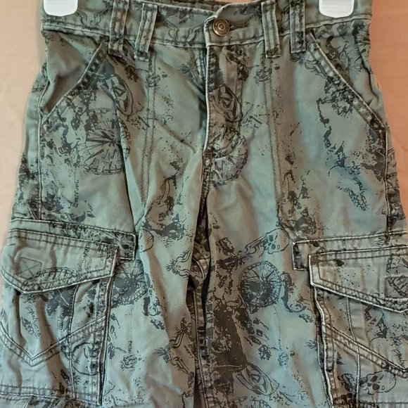 WRG Jean Co. Shorts, Olive-green with designs in black, Size 8R - Picture 6 of 14